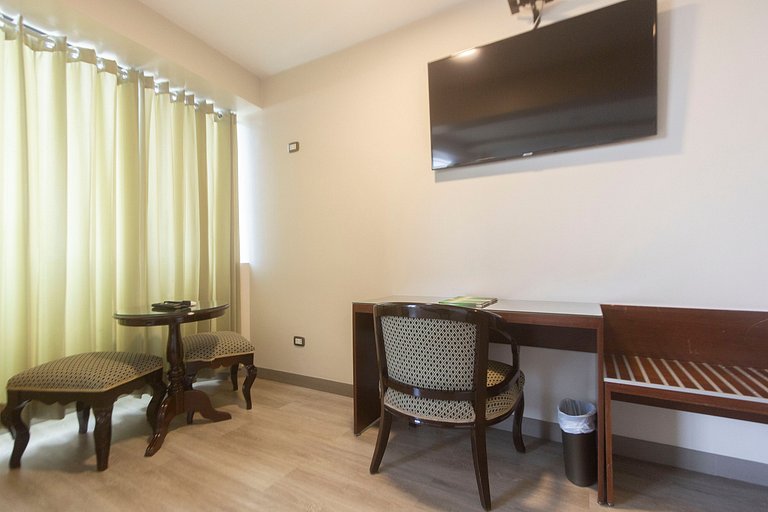 R° King-Executive Room in a hotel in Miraflores - Av. Angamo