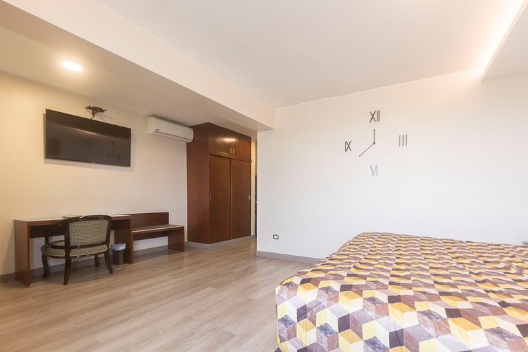R° King-Executive Room in a hotel in Miraflores - Av. Angamo