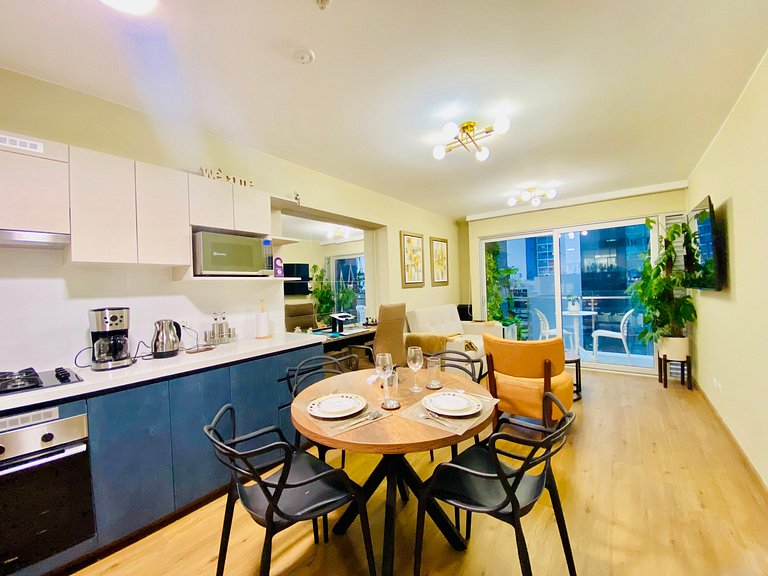 Executive Apartment | Pool, Gym, Fast WiFi & AC