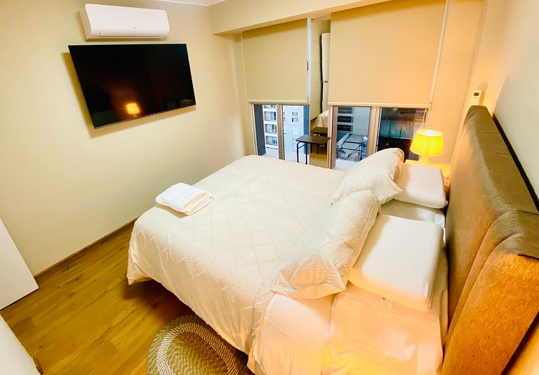 Executive Apartment | Pool, Gym, Fast WiFi & AC