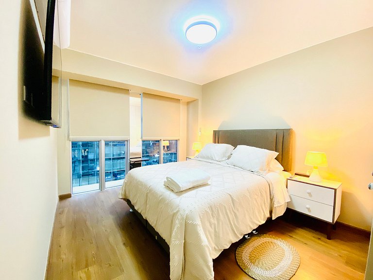Executive Apartment | Pool, Gym, Fast WiFi & AC