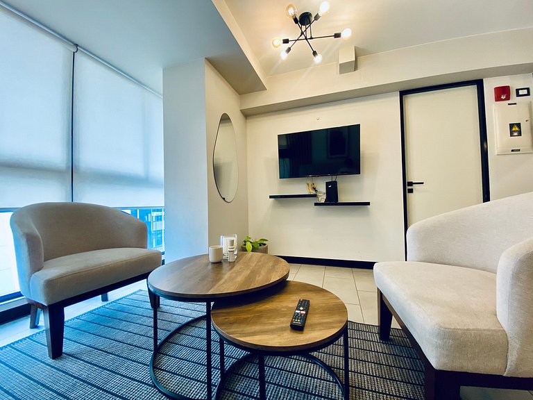 2BR San Isidro | Coworking Yoga Studio WiFi